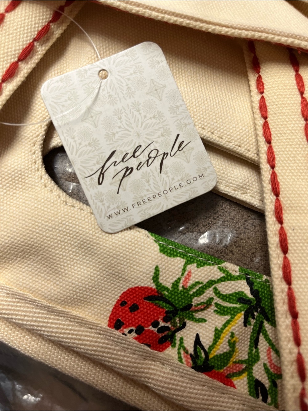 Free People Caravan Tote Strawberry - Picture 5 of 7